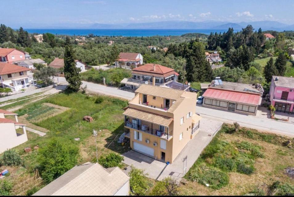 شقة La Soffitta Di Bampina Perivólion المظهر الخارجي الصورة